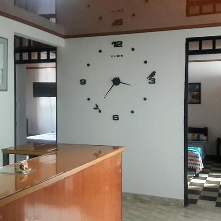 Hospedaje Santa Bárbara Buga Esterno foto