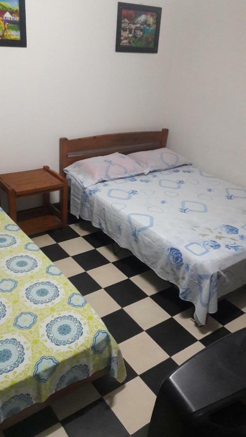 Hospedaje Santa Bárbara Buga Esterno foto