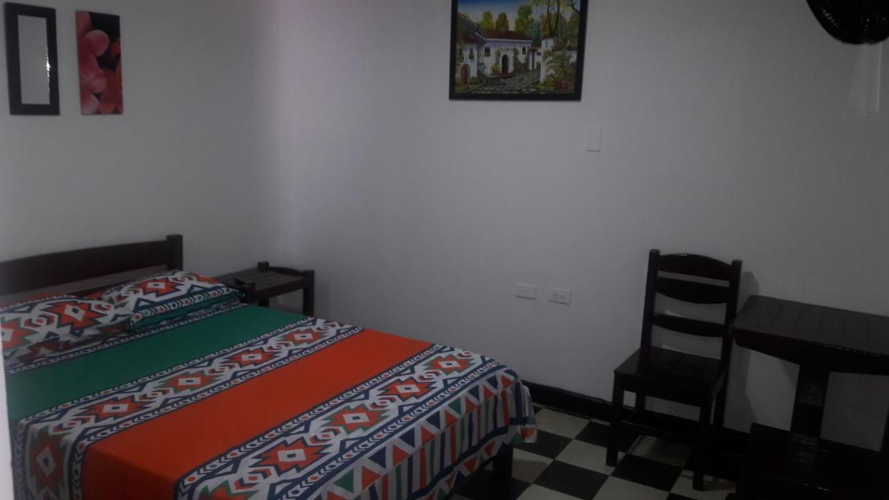 Hospedaje Santa Bárbara Buga Esterno foto