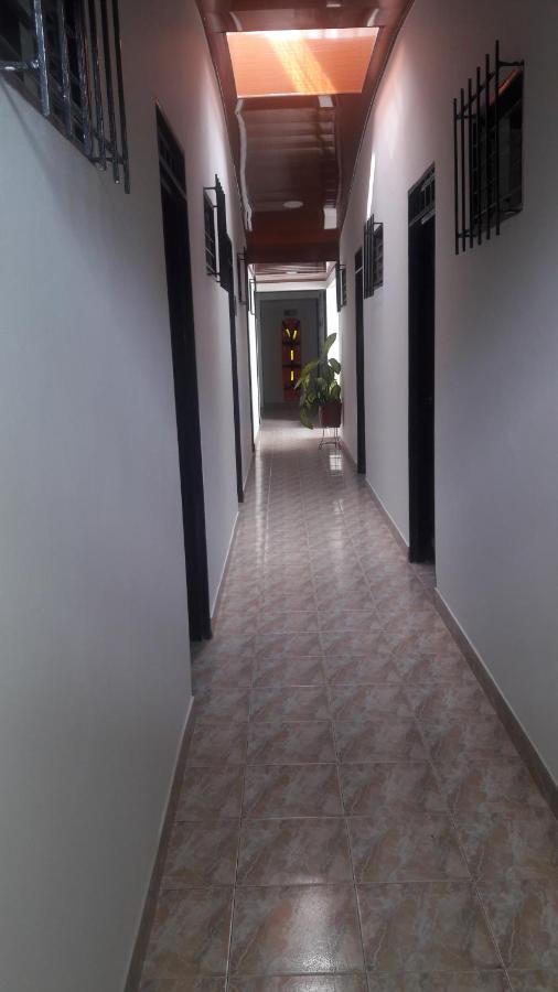 Hospedaje Santa Bárbara Buga Esterno foto