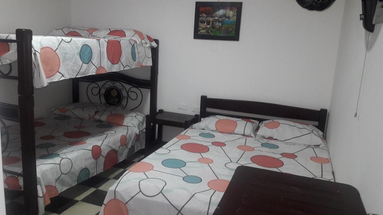 Hospedaje Santa Bárbara Buga Esterno foto