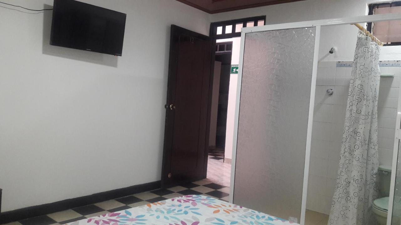 Hospedaje Santa Bárbara Buga Esterno foto
